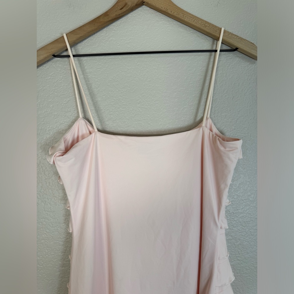 EDIKTED Nadya Ruffled Mini Dress LIGHT PINK Large New with Tags $76 - Picture 13 of 14